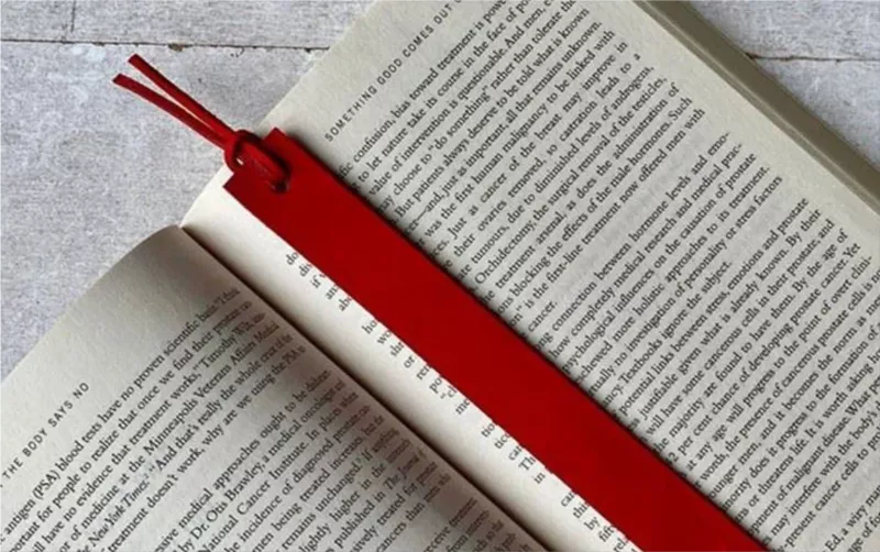 red bookmarks
