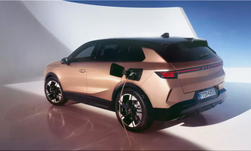 Explore the All-New 2025 Opel Grandland: Design, Performance, and Technolog