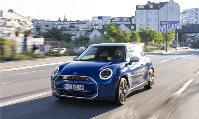 Urban Exploration Redefined: Discover the All-New MINI Cooper SE Electric