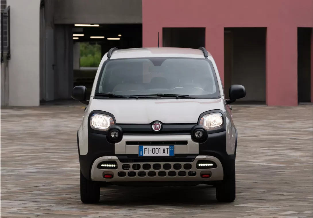 Fiat Panda 4x40°: A limited edition hybrid SUV that honors its legacy